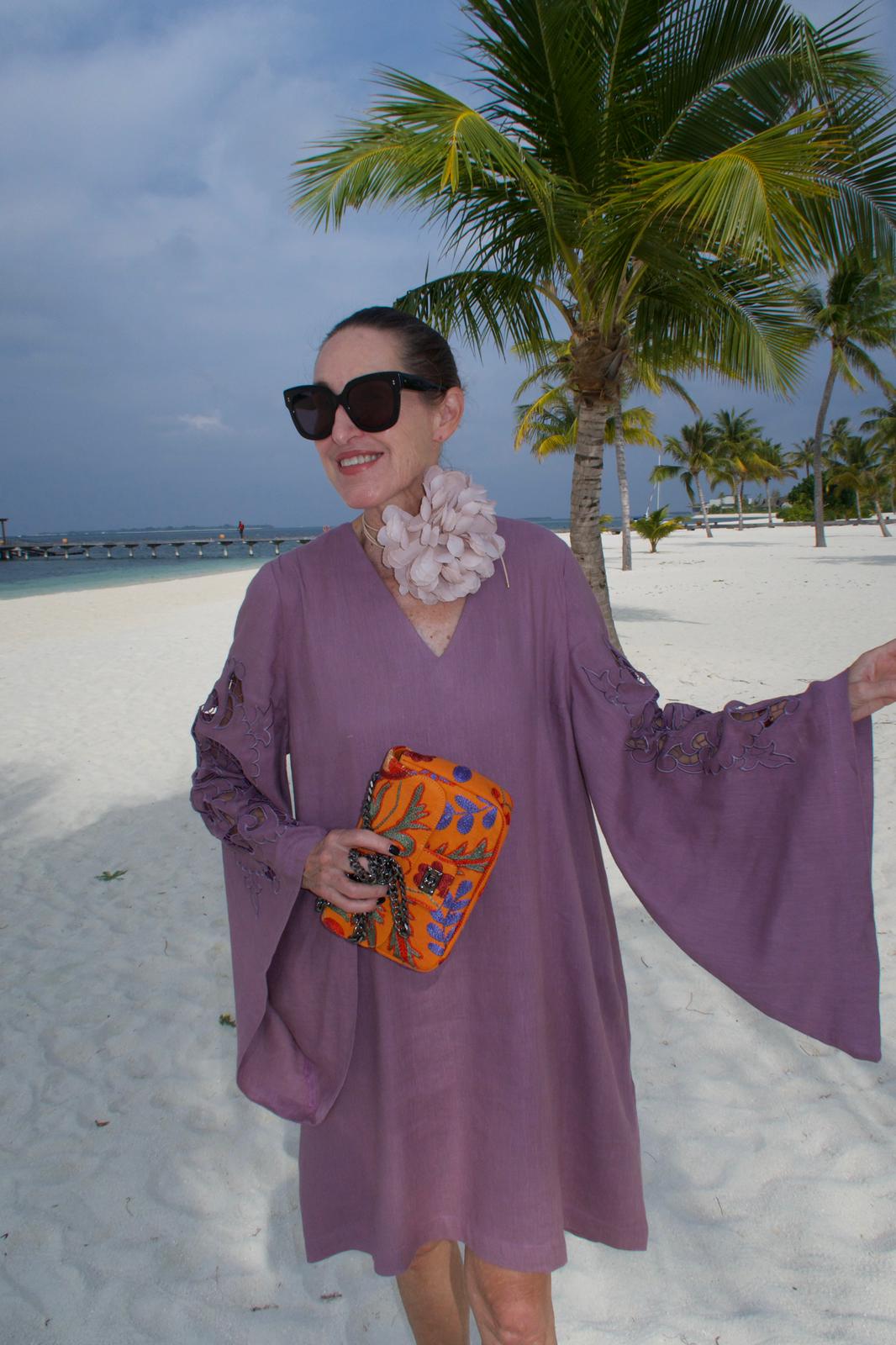 Besticktes Mini Kleid Anette – Bild 2